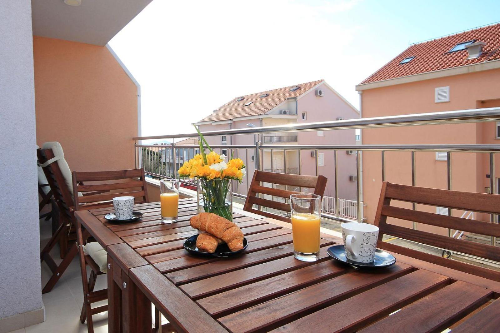 Apartman Ela Makarska Ngoại thất bức ảnh